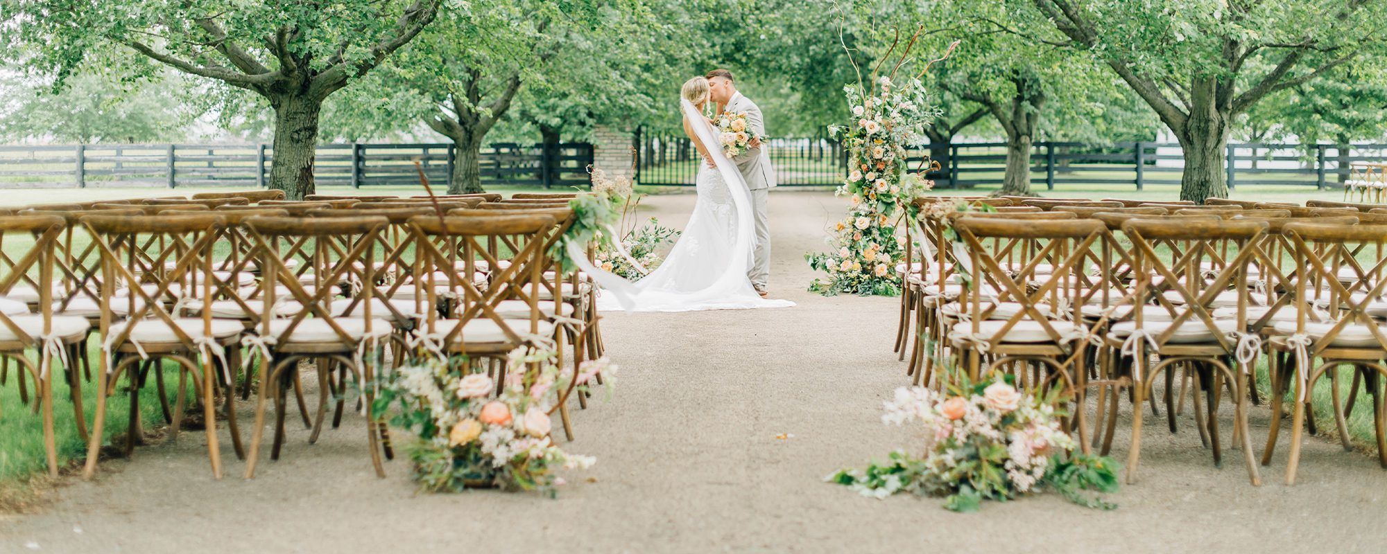 Weddings at Haven on the Farm | Peoria, IL
